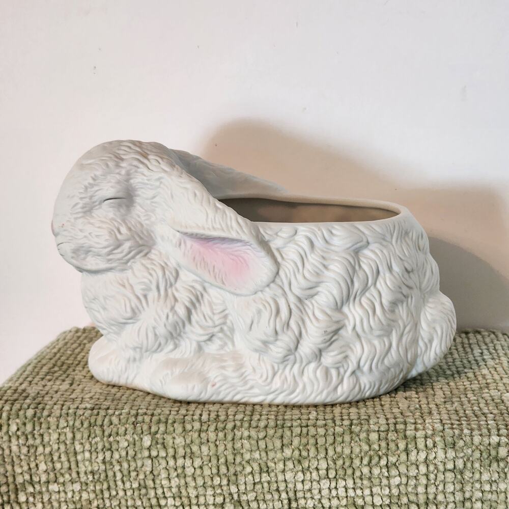 Vintage 1987 FTDA Taiwan White Bunny Rabbit Planter Figurine Easter Cottagecore
